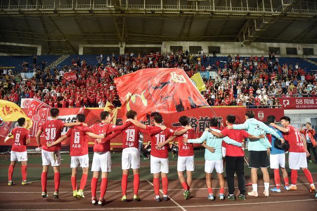 西帅的第一次主场执教，他感谢所有球迷的支持