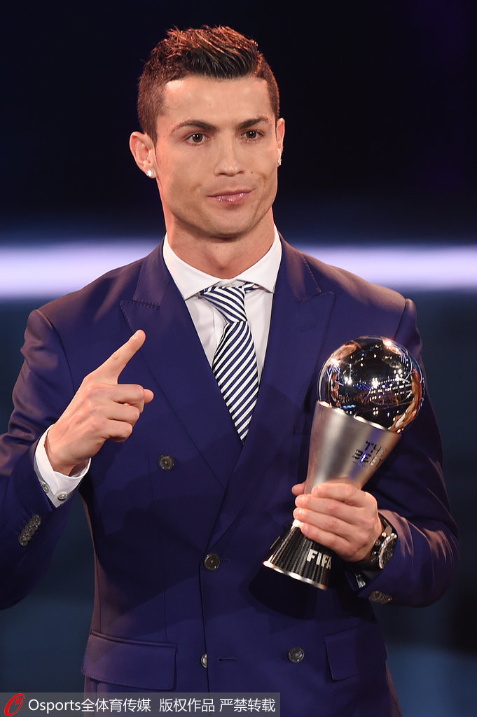 5200万镑+1.2亿空间！利物浦抢卡马文加，皇马卖人悬念炸了？