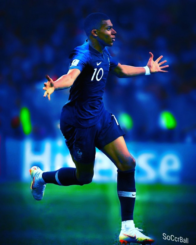 赫内斯支持废除50+1，拜仁球迷拉横幅反对：这是不可想象的