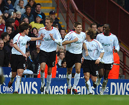 斯洛特执教利物浦联赛突破100分仅用48场，追平队史纪录