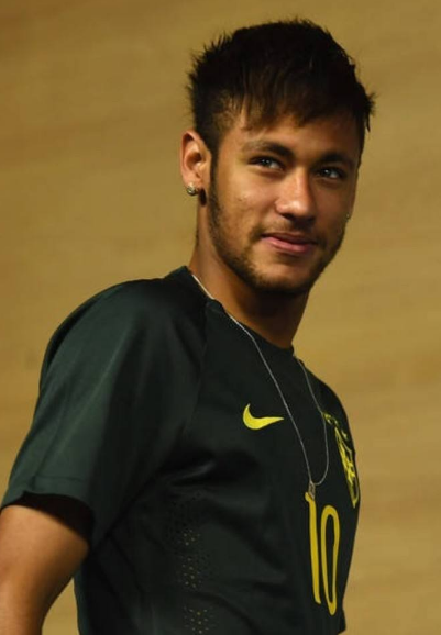 拉布亚德发文告别英博，队友马莱莱、马马杜送上祝福