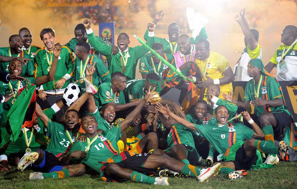 欧冠赛场精彩瞬间：皇马主场2-0取胜,