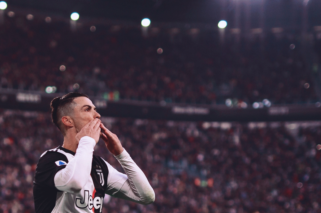 记者：迈阿密国际正与塔列雷斯就33岁阿根廷门将吉多进行谈判